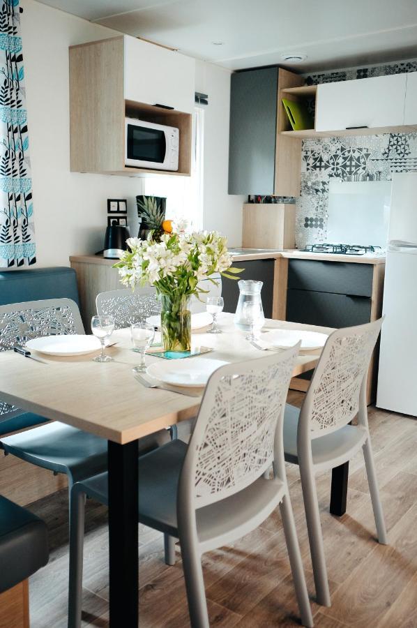 Mobil Home Xxl2 4 Chambres - Camping Chateau La Foret Saint-Julien-des-Landes Esterno foto